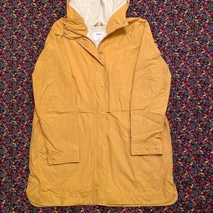 💛 yellow rain jacket 🌧